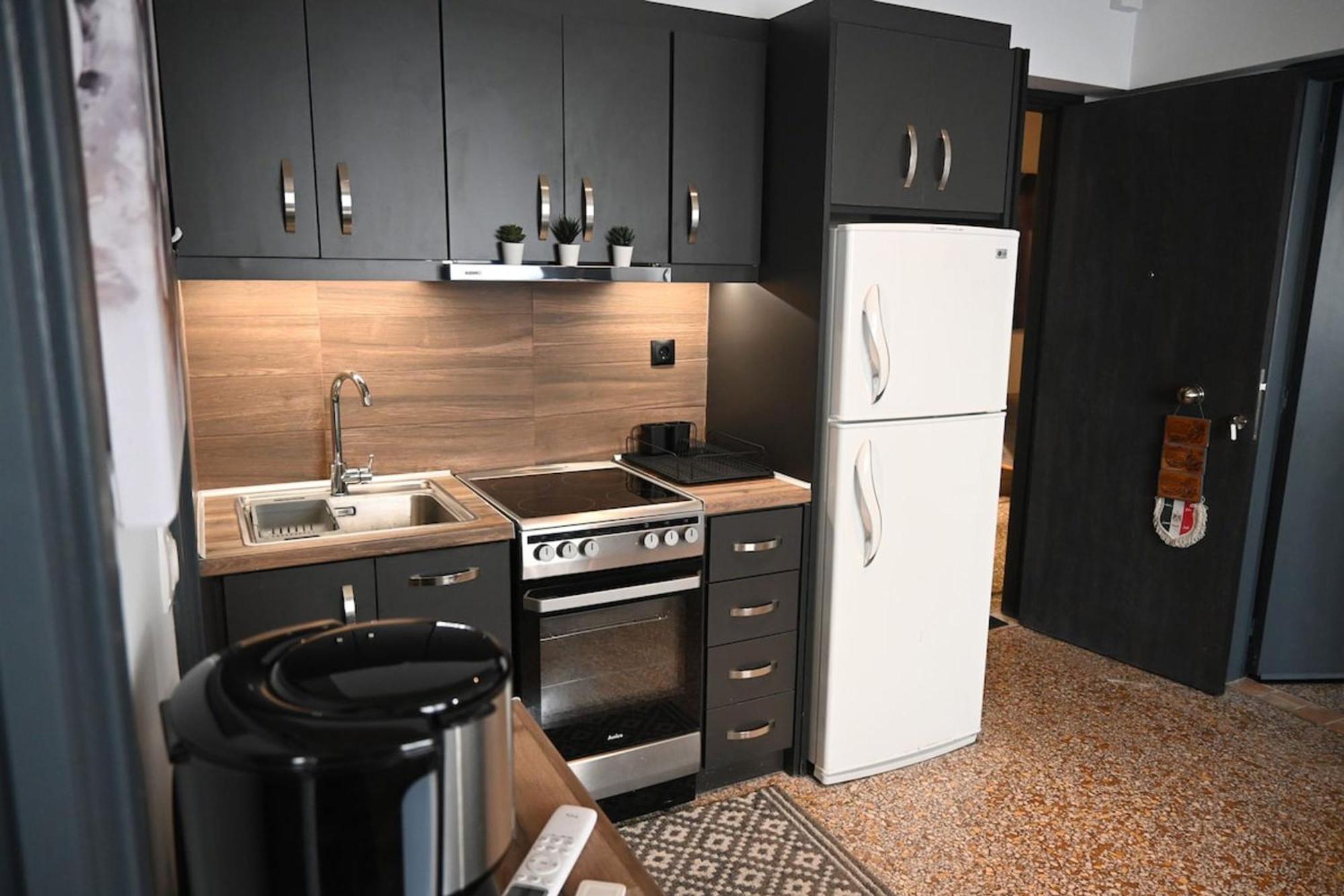 Haris 303 Apartment By Vpn Accomodation Athènes Extérieur photo